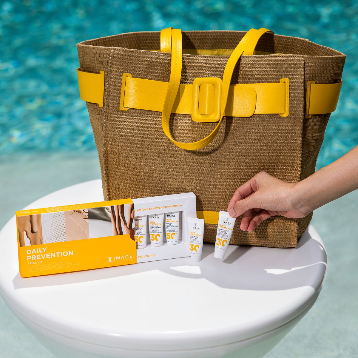2 Summer Tote + 2 Daily Prevention SPF Sampler Kit - SP-601